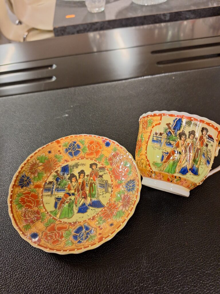Üksik tassikomplekt. - Image 2