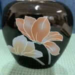 Kasutatud väike vaas.