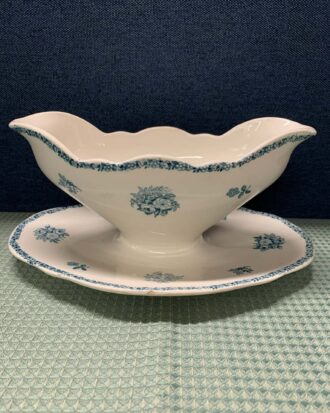 Kadutatud kastmekann.