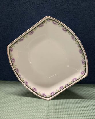 Kasutatud suurem kauss.