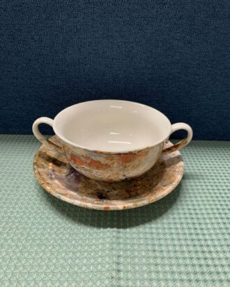 Kasutatud supikauss alusega.